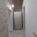 Charming House Near With Terrace * مونوبولي